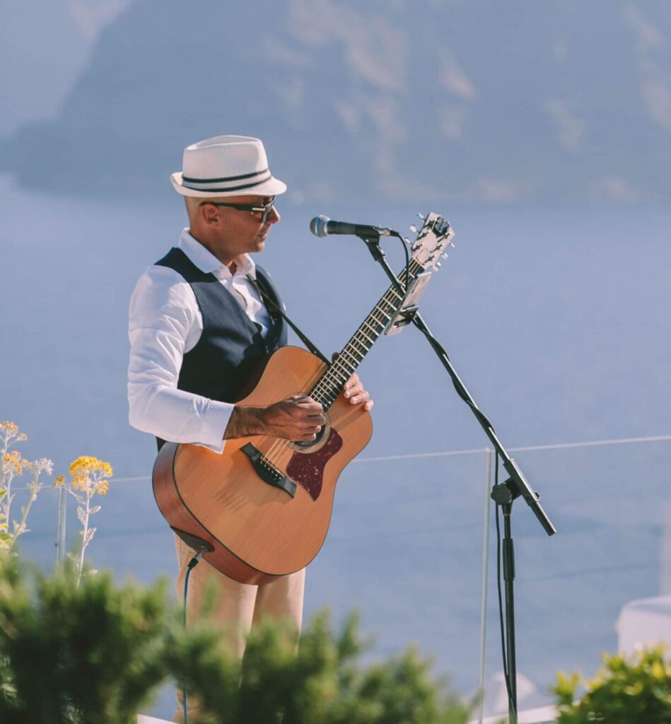 Santorini Wedding SInger